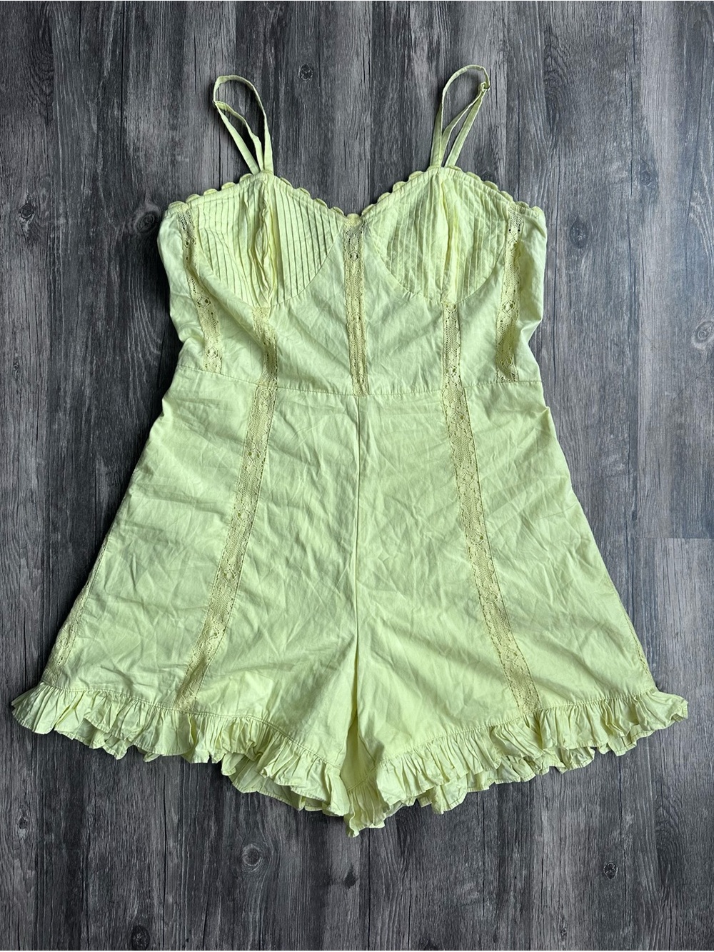 Urban Outfitters Juliet Lace Inset Yellow Romper Women’s Size Medium